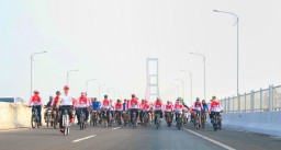 Ngonthel Bareng Jogo Jawa Timur, Ini Harapan Gubernur Khofifah