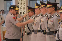 32 Perwira Menengah dan Kapolres Polda Jatim Dimutasi