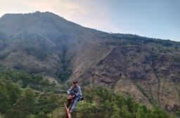 Mengintip 'Jendela Langit' di Pasuruan