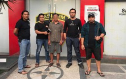 Cemburu, Seorang Suami Pukul Kepala Istri Siri Pakai Batu Paving