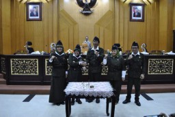 Sah! APBD Surabaya 2020 Rp 10,3 Triliun