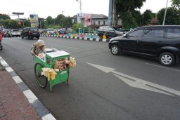 Uang Rp 45 Ribu Milik Mbah Hawati Dicuri, Kok Tega Sih