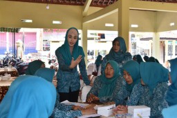 Istri Bupati Nur Arifin Perjuangkan Kesejahteraan Guru PAUD Trenggalek