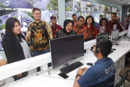 Kunjungan Kerja, Tina Toon Ingin Jakarta Tiru RTH Surabaya