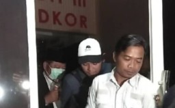 Bupati Sidoarjo Saiful Ilah Dibawa KPK ke Jakarta