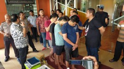 Penggerebekan Produsen Ganja Sintetis di Surabaya, 4 Orang Ditangkap