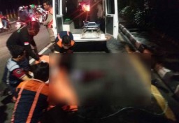 Pemotor Tabrak Pejalan Kaki dan Taksi di Surabaya, 2 Orang Tewas