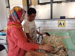 Anak Guru Honorer Ditawari Kerja di SDN Kertajaya I Surabaya