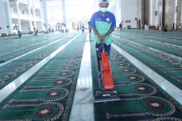 Begini Antisipasi Penyebaran Virus Corona di Masjid Al Akbar Surabaya