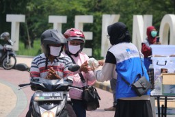 Makanan Gratis untuk Warga Surabaya Terdampak Corona