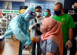 Rapid Test di Pusat Perbelanjaan Gresik, Dua Orang Reaktif
