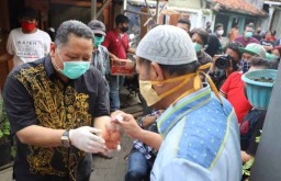 Risma Kirim Dokter Periksa Kesehatan Whisnu Sakti
