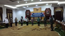 Pandemi Covid-19 Tak Kunjung Berakhir, Khofifah Ingat Lagu ini