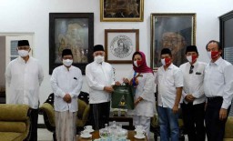 Goes To Pesantren, Rotary Bagi Ribuan Masker Hingga Wastafel Portable