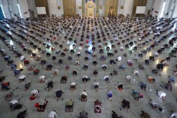 Masjid Al Akbar Terapkan Id Card Bagi Jemaah Salat Idul Adha