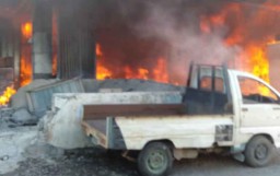 Toko Bahan Bangunan di Manukan Surabaya Terbakar, Dua Pegawai Terluka