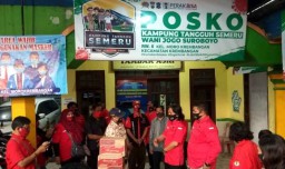 Baguna PDIP Beri Bantuan pada Korban Kebakaran di Tambak Asri Surabaya