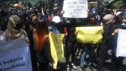 Tuntut Pelonggaran Izin Keramaian, Pekerja Seni di Gresik Luruk DPRD