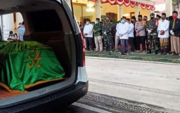 Pilihan Pembaca: Khofifah Siapkan Penjabat hingga Cak Nur Tutup Usia