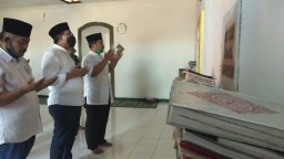 Machfud Arifin Ziarah ke Syech Umar Sumbawa hingga Mbah Karimah