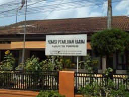 Sugiri akan Daftar 4 September, Ipong Belum Tentukan Wakil Bupati