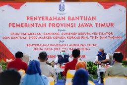 Pemprov Serahkan Bantuan Ventilator kepada 3 RS Rujukan di Madura