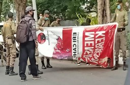 Reklame Eri-Armudji Tersebar di Surabaya, Berapa Anggarannya?