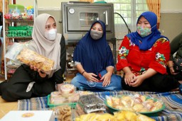 Sederet Langkah Ipuk Beri Pendampingan Pekerja Migran dan Keluarganya