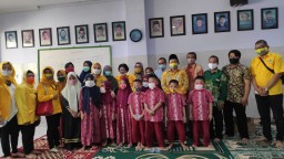 Partai Golkar Serahkan Bantuan ke Panti Asuhan Muhammadiyah