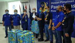 Rayakan HUT ke-9 dan Hari Pahlawan, NasDem Bagikan 999 Paket Sembako