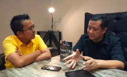 Ha? Risma Menyatakan Maju Cawali Surabaya di Kantor Bappeko