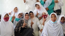 Istri BHS Pengajian Bareng Fatayat NU