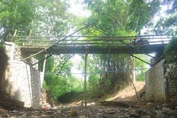 Pilihan Pembaca: Viral Jembatan Bambu hingga Pemotor Wanita Tewas