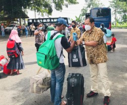48 Pengungsi Gempa Sulbar Balik Kampung ke Jatim, Pemprov Beri Bantuan