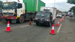 Polisi Buka Dua Lajur di Jalan Tol Surabaya-Gempol yang Ambles