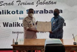 Whisnu Purna Tugas, Hendro Plh Wali Kota Surabaya