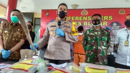 Perjalanan Pelaku Merampok hingga Membunuh Pemilik Toko di Blitar