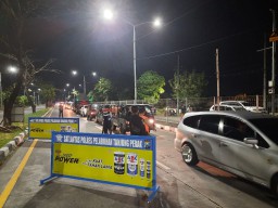 Larangan Mudik Diterapkan, Jembatan Suramadu Sisi Surabaya Mulai Disekat