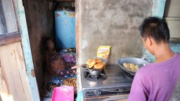 Pilihan Pembaca: Kisah Pilu Nining hingga Bocah Tewas Tenggelam