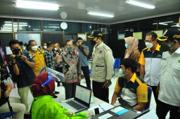 Dukung Pemerintah Tekan Covid-19, Pabrik Gula di Lamongan Vaksin Karyawannya