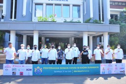 Kadin Donasikan Ribuan APD hingga Paket Isoman untuk Bantu Warga Surabaya