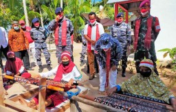Kampung Merah Putih Satgas Pam Pulau Terluar di Pos Pulau Ndana NTT Diresmikan