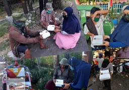 Dapur Umur Relawan Puan Bagikan Ribuan Nasi Kotak ke Warga di Jatim