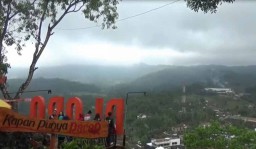 Menikmati Keindahan Pacitan dari Bukit Dlopo: 'Kapan Punya Pacar'