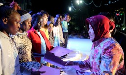 Dibalik Suksesnya Surabaya Marathon 2018, Risma: Saya Menjual Kota