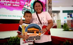 Kisah Yuli Terima Hadiah Umrah Usai 6 Pemenang Tak Datang ke Lokasi