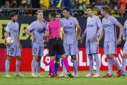 Kartu Merah Frenkie de Jong Mimpi Buruk Barcelona 