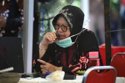 Wali Kota Risma Pastikan ASN Pemkot Surabaya Patuhi Aturan Tidak Mudik