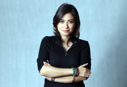 Disebut Maju Pilwali Surabaya 2020, Ingat Presenter Krucil?