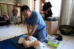 Keren! Fasilitas Publik di Surabaya Dilengkapi Alat Pacu Jantung